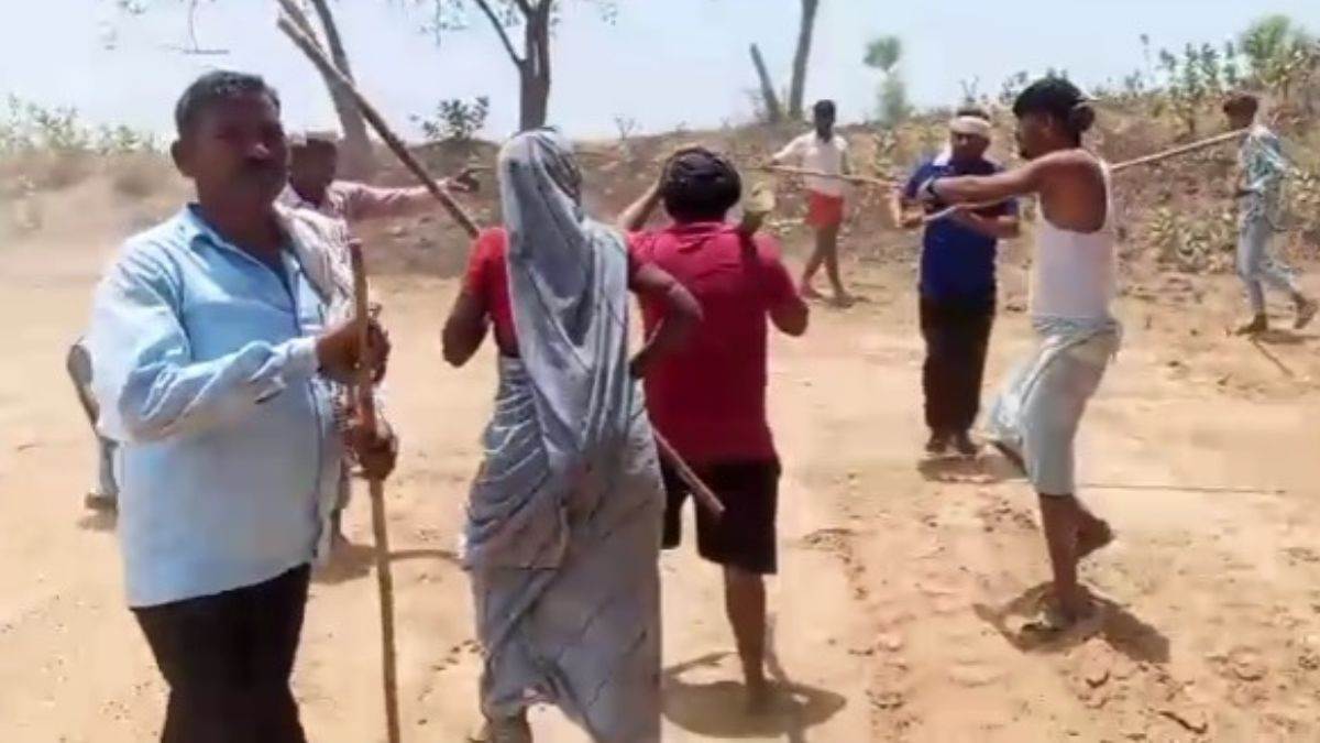 मुरैना: जमीन के विवाद में चली लाठियां, महिलाएं भी पीछे नहीं; 8 अस्पताल पहुंचे, वीडियो वायरल
