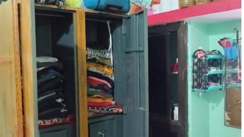सिवनी में केवलारी थाने के निकट सोता रहा परिवार, बाहर से कमरा लाॅक कर बिल सहित 42 तोला सोना व 3 किलो चांदी ले गए चोर
