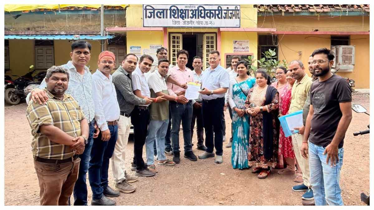 आर-पार की जंग: आज रायपुर में गूंजेगी सहायक शिक्षकों की हुंकार, जांजगीर से हजारों शिक्षक विधानसभा घेरने रवाना