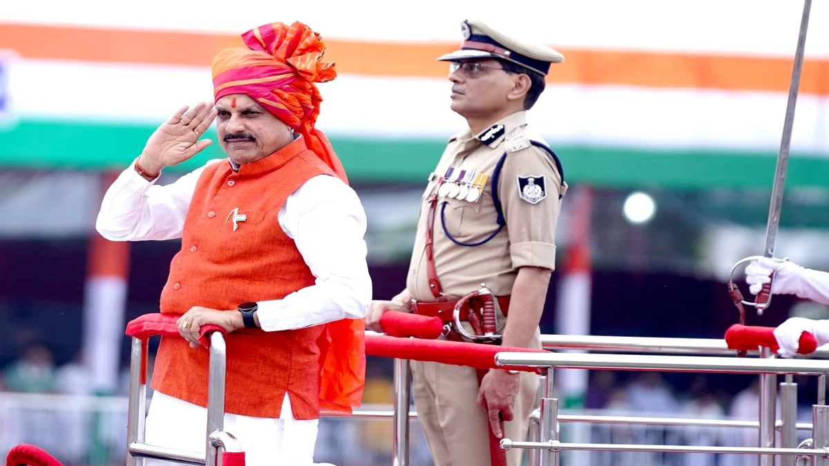 Independence Day 2024: मुख्‍यमंत्री डॉ. मोहन यादव ने भोपाल में किया ध्वजारोहण, 17 हजार से अधि‍क युवाओं को रोजगार की घोषणा, वीरता पदकों का वितरण