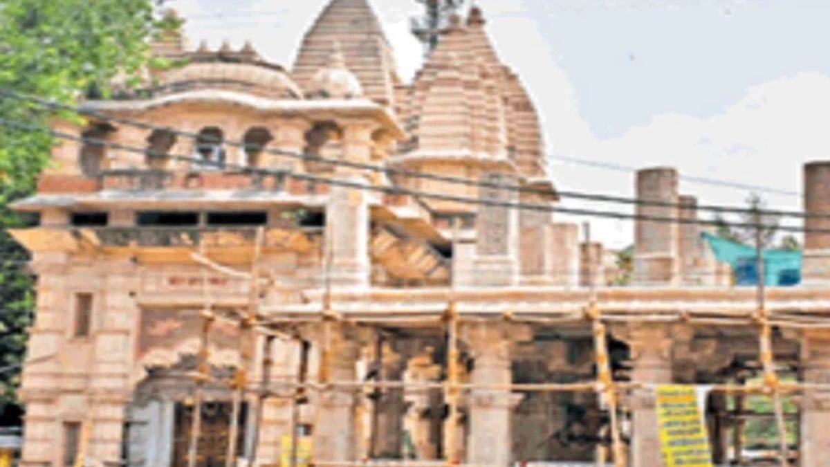 अचलेश्वर महादेव मंदिर विवाद: दान पेटियों और बैंक खातों पर प्रशासन का नियंत्रण