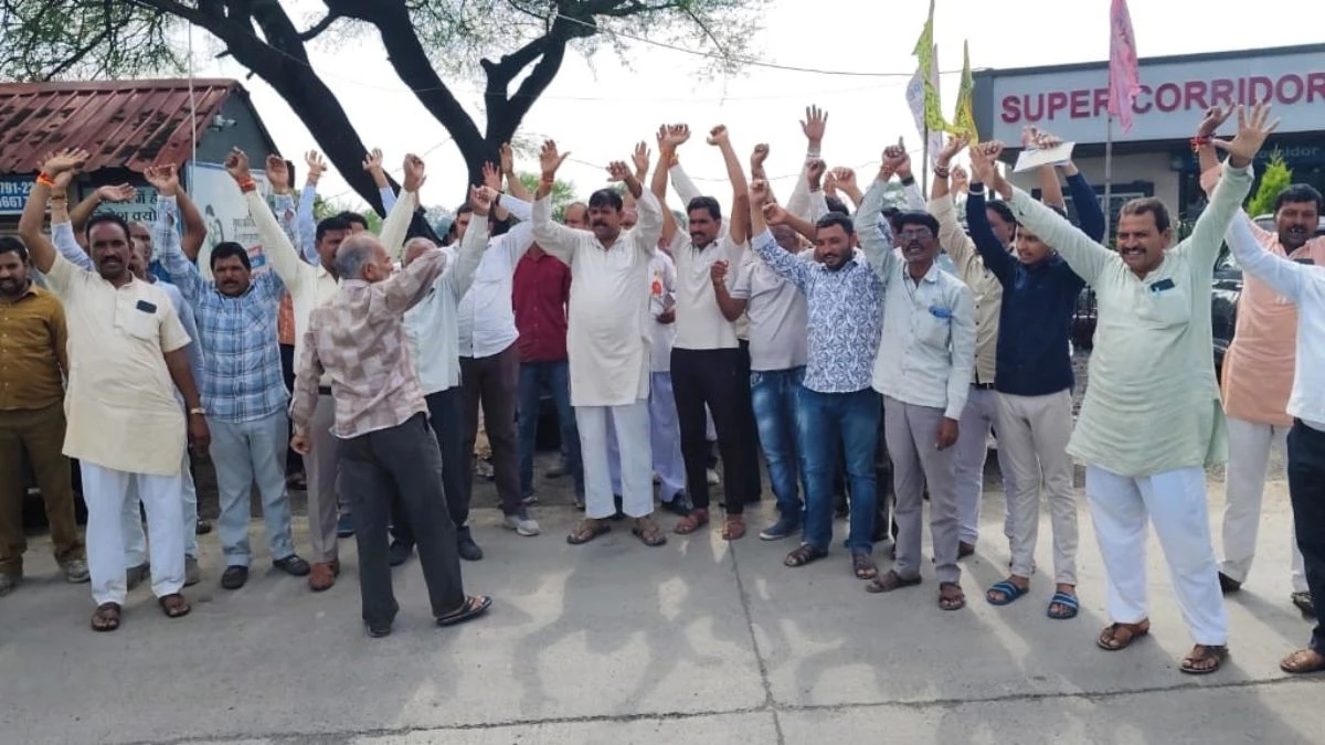 Ahilya Path Indore: अहिल्या पथ योजना के विरोध में 15 गांवों के किसान जुटे, बनाई संघर्ष समिति