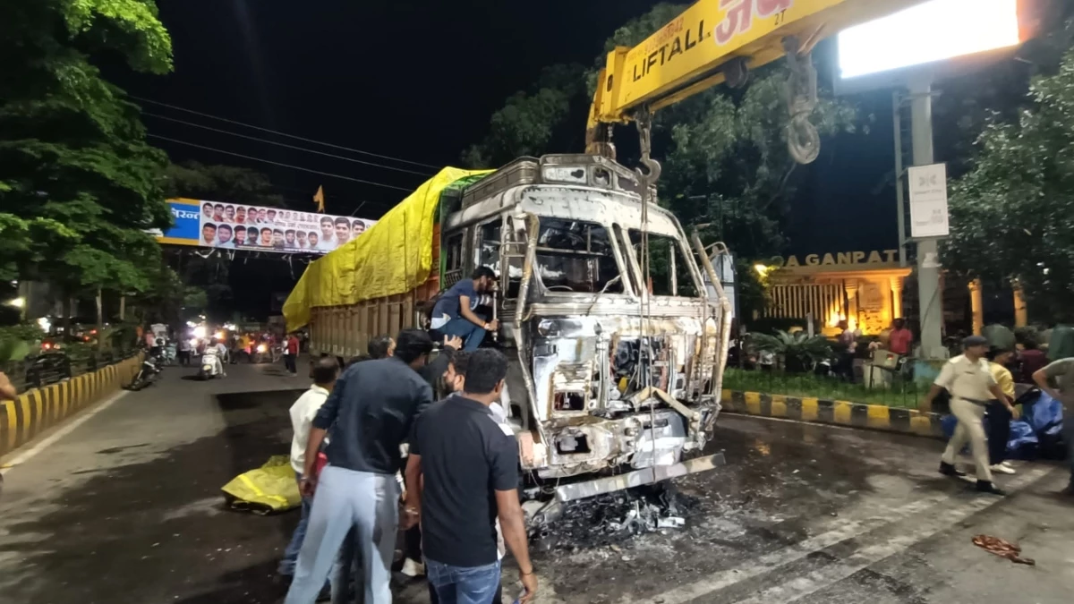 Indore Road Accident: नशे में धुत ट्रक ड्राइवर ने इंदौर में मचाया कहर... 10 मिनट में 15 लोगों को रौंदा, 2 की मौत