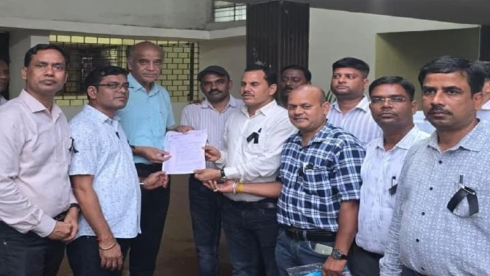 छत्तीसगढ़ में पुरानी पेंशन स्कीम के लिए बिजली कंपनी के 12 संगठन एकजुट, पांच अक्टूबर को रायपुर में करेंगे बड़ा प्रदर्शन