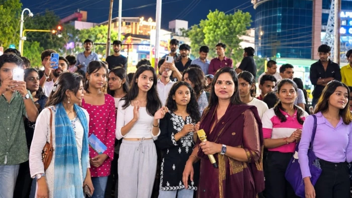 इंदौर में अनंत चतुर्दशी चल समारोह में छात्रों की गूंज पर झांकी निकालेगी कांग्रेस, प्रशासन से मांगी अनुमति