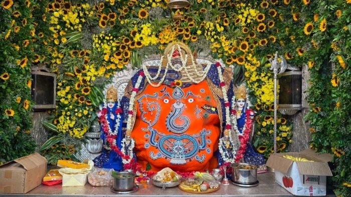 इंदौर के प्रसिद्ध खजराना मंदिर की बड़ी पहल, 20 लाख भक्तों की सुरक्षा के लिए किया 20 करोड़ का इंश्योरेंस