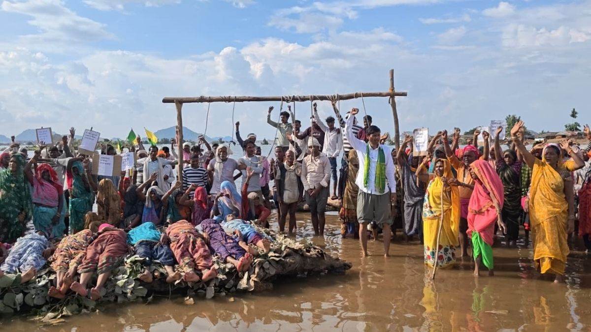 पन्ना के मझगाय बांध से 'धधक' उठीं चिताएं, विस्थापितों ने कहा- न्याय दो या मार दो