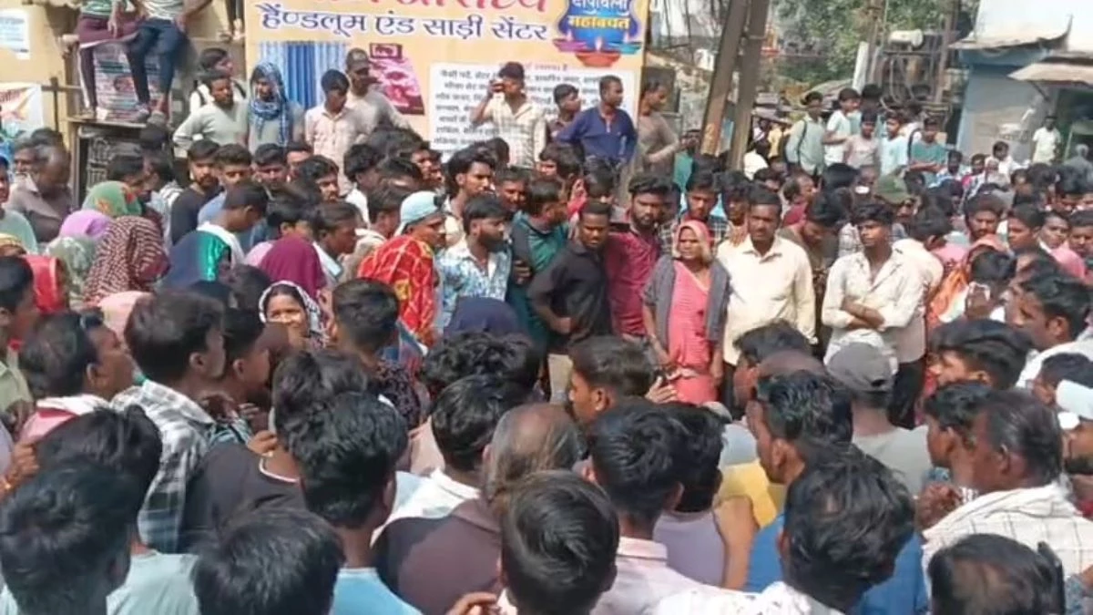 MP Crime: डंडे से पीटकर सफाई कर्मी की निर्मम हत्या, कर्मचारियों ने सड़कों पर बिखेरा कचरा... शव रखकर किया चक्का जाम