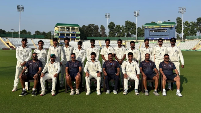 कर्नल सीके नायडू ट्रॉफी क्रिकेट स्पर्धा में मध्य प्रदेश ने पंजाब को उसके ही घर में हराया