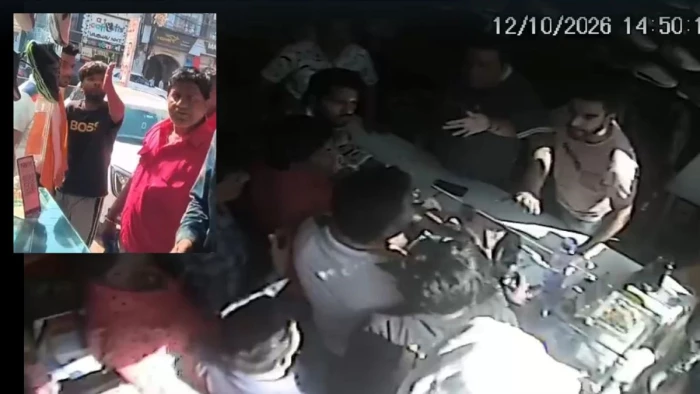जबलपुर में नवरात्र के चंदे को लेकर विवाद में व्यापारी के बेटे से मारपीट, तोड़फोड़ पर थाने के घेराव की चेतावनी