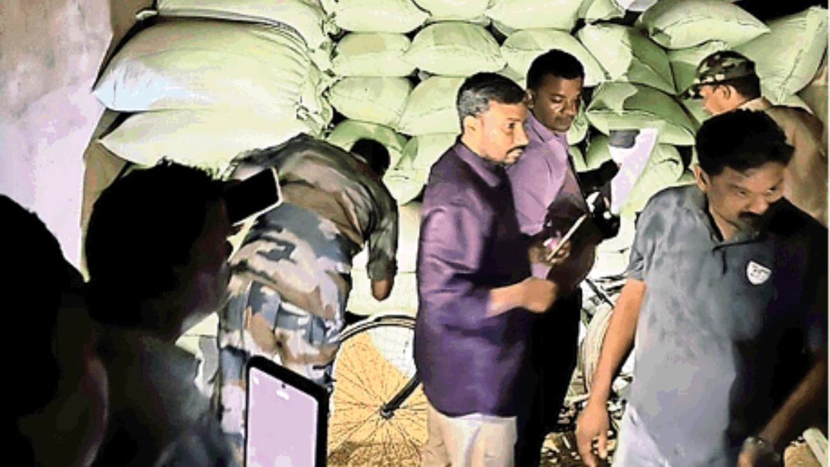 छत्तीसगढ़ में समर्थन मूल्य पर खरीदी शुरू होने से पहले 1.22 करोड़ का धान जब्त, 9 पिकअप भी पकड़े