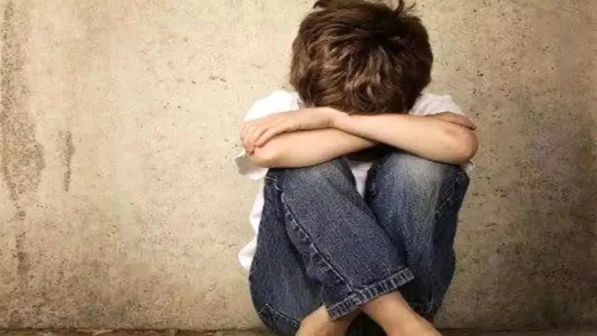 उज्जैन में इंसानियत शर्मसार... किशोर को निर्वस्त्र कर डेढ़ किलोमीटर घुमाया, हाथ की हड्डी तोड़ी, 5 गिरफ्तार