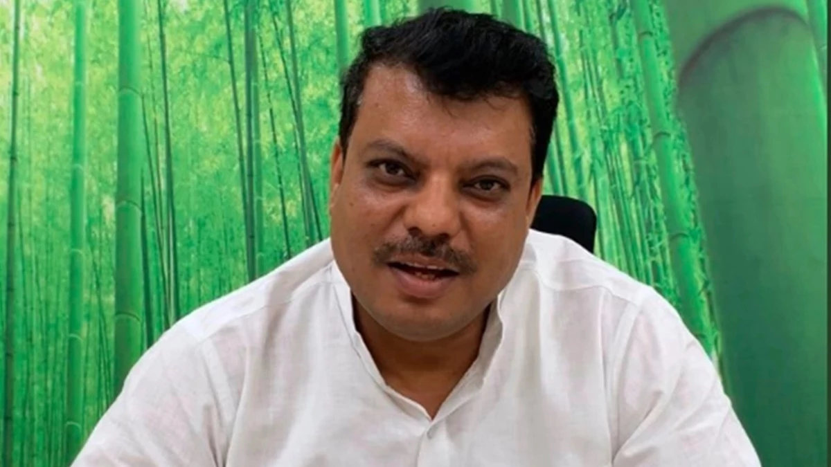 मध्य प्रदेश में आदिवासियों के बीच हिंदू न होने का भ्रम फैला रही कांग्रेस, जनगणना में अलग धर्म कोड की मांग