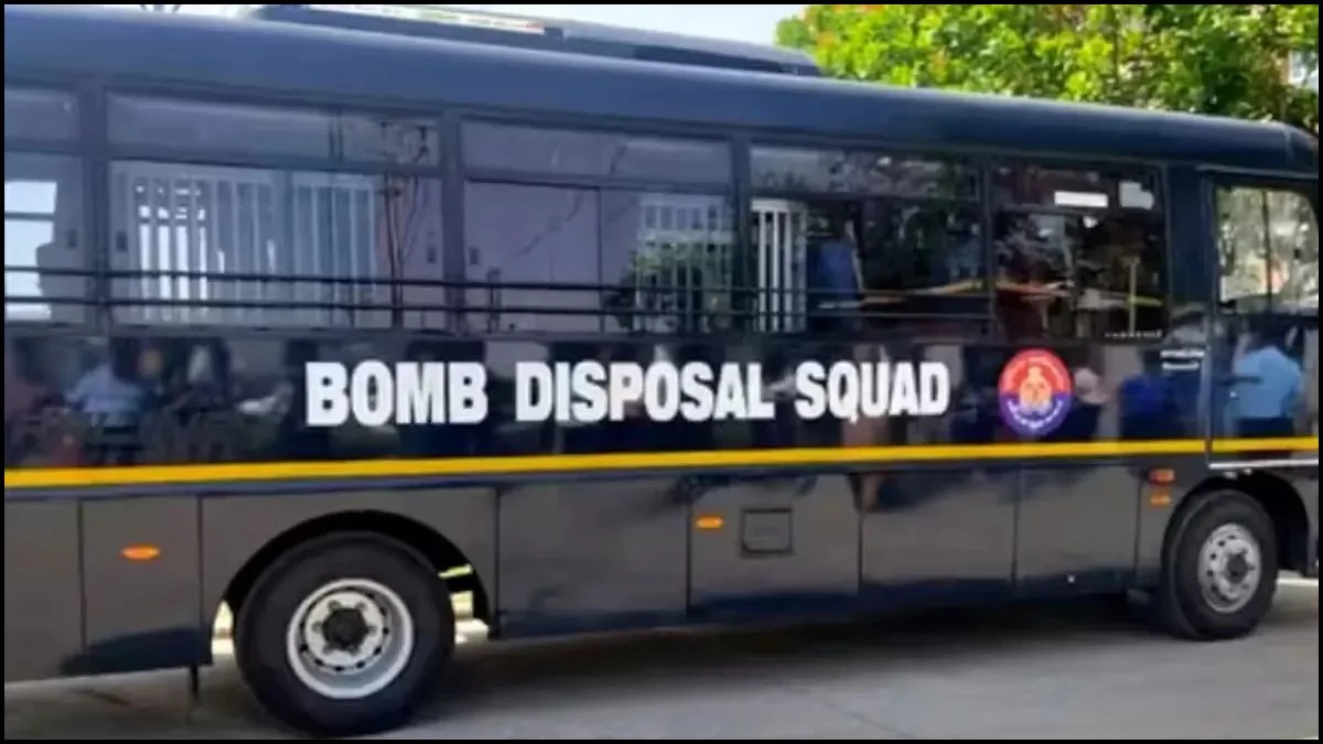 गुजरात के 30 से ज्यादा स्कूलों को बम से उड़ाने की धमकी, ईमेल में लिखा- गुजरात बनेगा खालिस्तान, हाई अलर्ट पर पुलिस