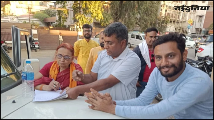 जबलपुर में डॉक्टर की ₹60 करोड़ की संपत्ति पर छिड़ा संग्राम, एसडीएम ने घर किया सील, नौकरों को निकाला, जड़े 5 ताले