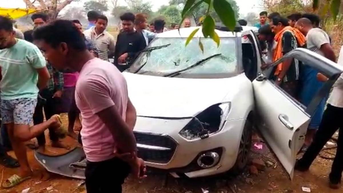 Janjgir Champa News: सड़क किनारे आग ताप रहे दो ग्रामीणों को कार ने लिया चपेट में, एक की मौत
