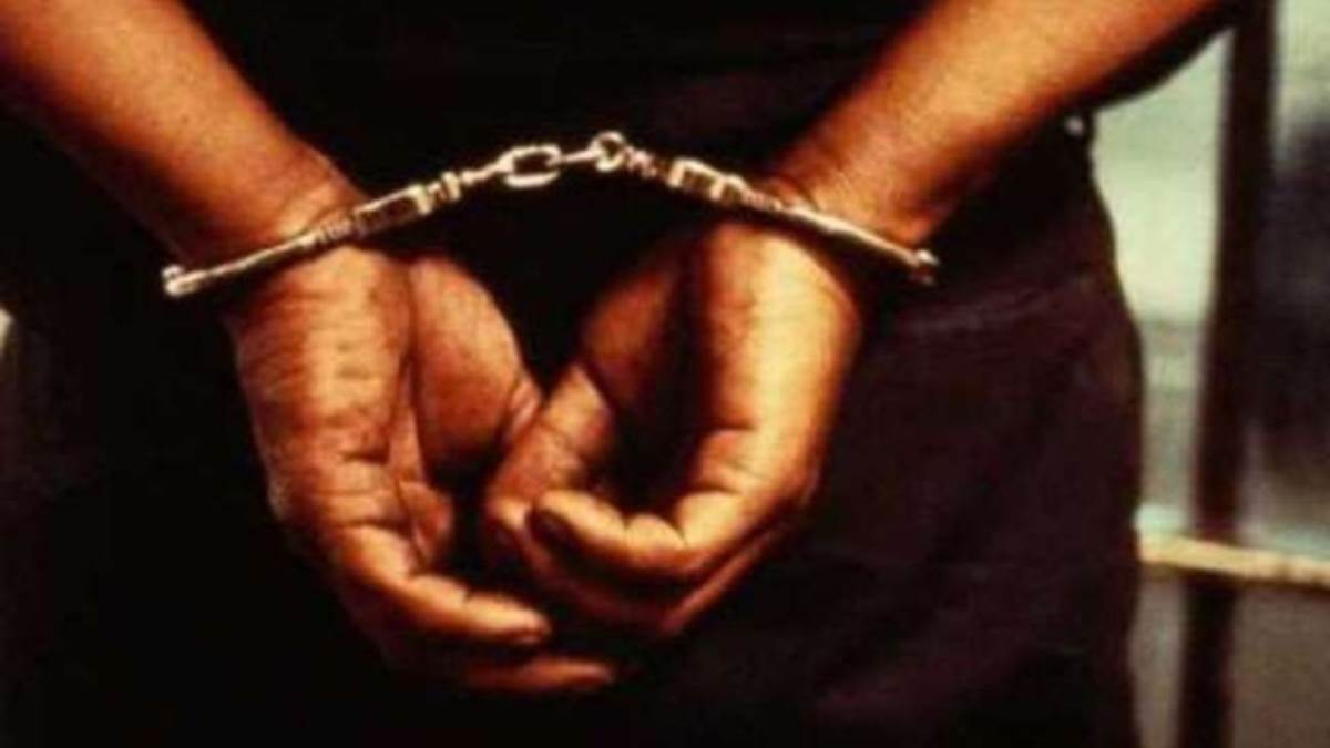 Bhopal Crime news: मंदिर में भड़काऊ पर्चे चिपकाने वाला गिरफ्तार, 50 सीसीटीवी खंगालने के बाद मिला सुराग