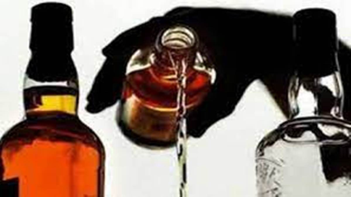 shivpuri news: खनियाधाना में फिर मिली अवैध शराब की फैक्ट्री