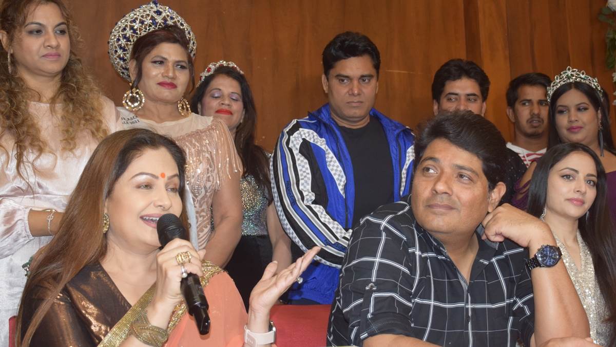 आयशा जुल्का बोलीं- फिल्म इंडस्ट्री में आई तो मुझे कुछ नहीं आता था और सारी चीजें बालीवुड से ही सीखा