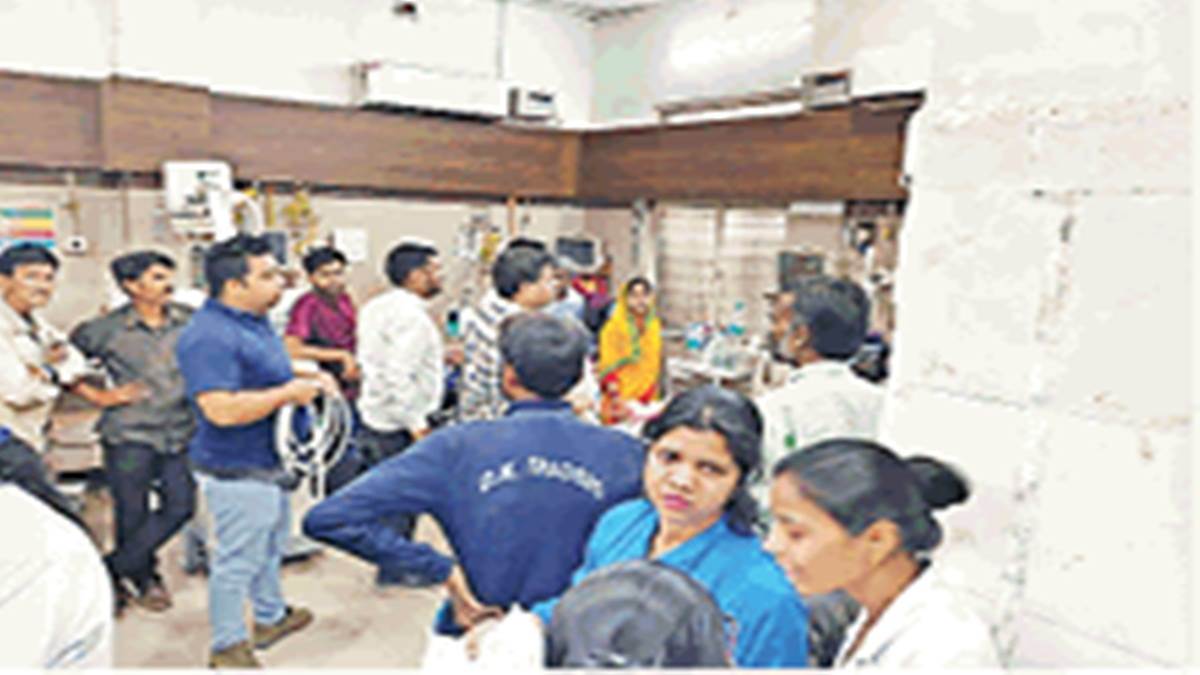Gwalior Health News: पीआइसीयू में आक्सीजन फ्लोमीटर लीक होने से मची अफरा-तफरी