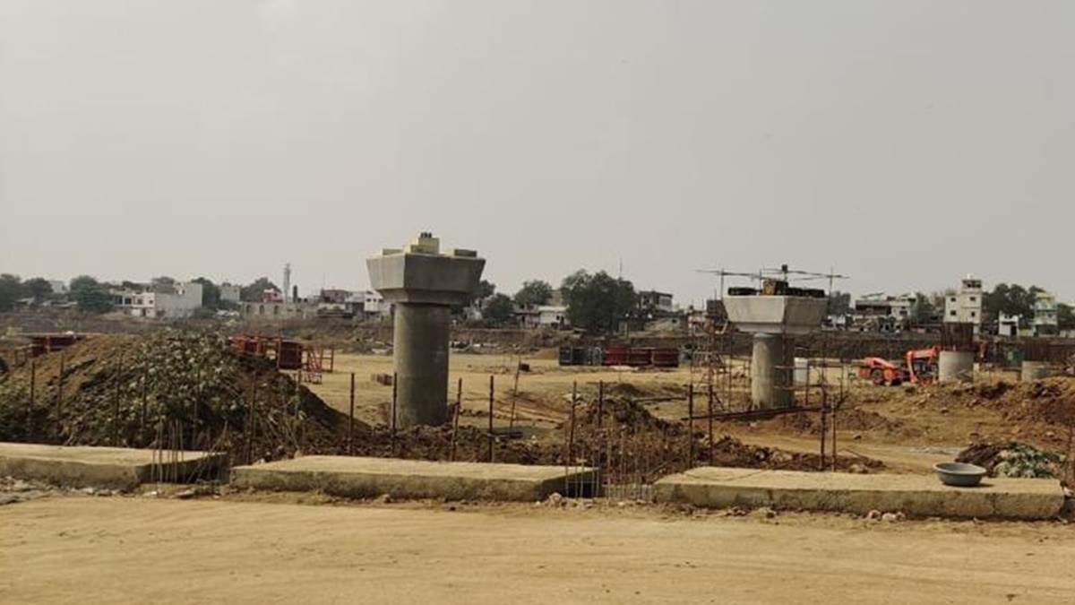 Indore Metro Train: लैंडिंग-वे के 17 पिलर तैयार, यहीं से डिपो में आना-जाना करेगी मेट्रो
