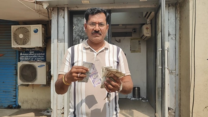 MP के बुरहानपुर में एटीएम से निकला 500 रुपये का नकली नोट, अलर्ट हुई खुफिया एजेंसियां; मालेगांव से जुड़ रहे तार