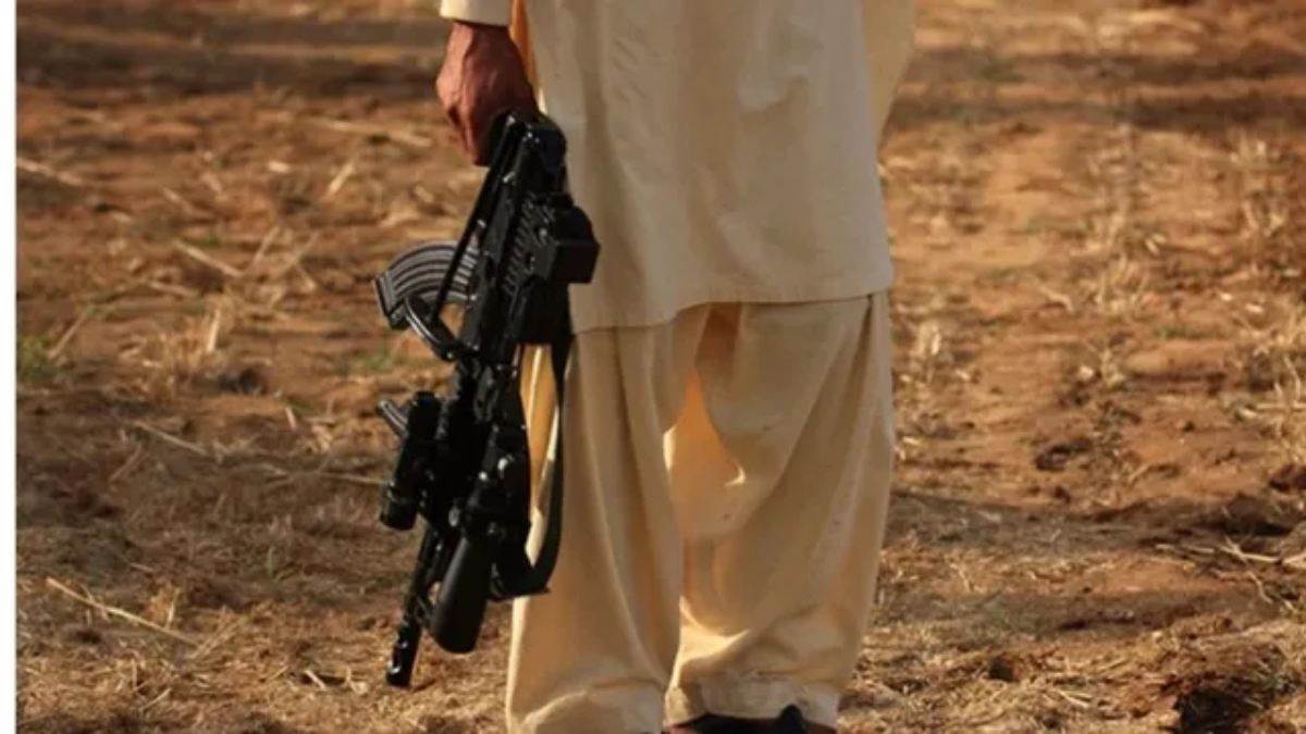 क्या पाकिस्तान में फिर एक्टिव हो गया अननोन गनमैन? लिस्ट में अब आमिर हमजा, बाइक सवारों ने बरसाईं गोलियां; बेंगलुरु हमले का था आरोपी