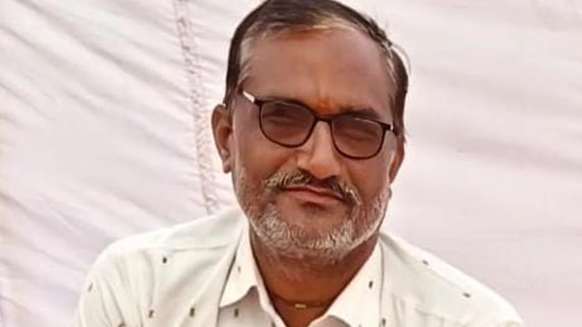 Large incident in MP's Damoh, looted four lakh rupees before the teacher, then burnt alive by adding petrol