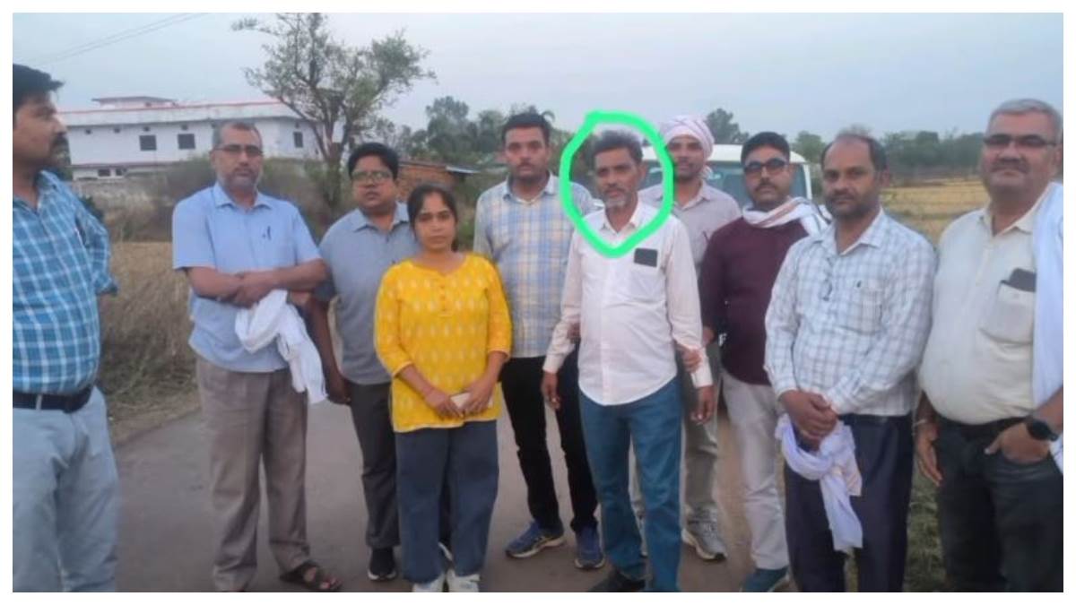 मऊगंज के हनुमना में भुगतान के लिए ग्राम सचिव ने एक लाख मांगे, 10 हजार रिश्वत लेते रंगेहाथ गिरफ्तार