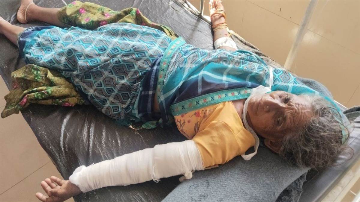 भगवान महाकाल के दर्शन के लिए कतार में लगी महिला भीड़ में दबी, हाथ हुआ फ्रैक्चर