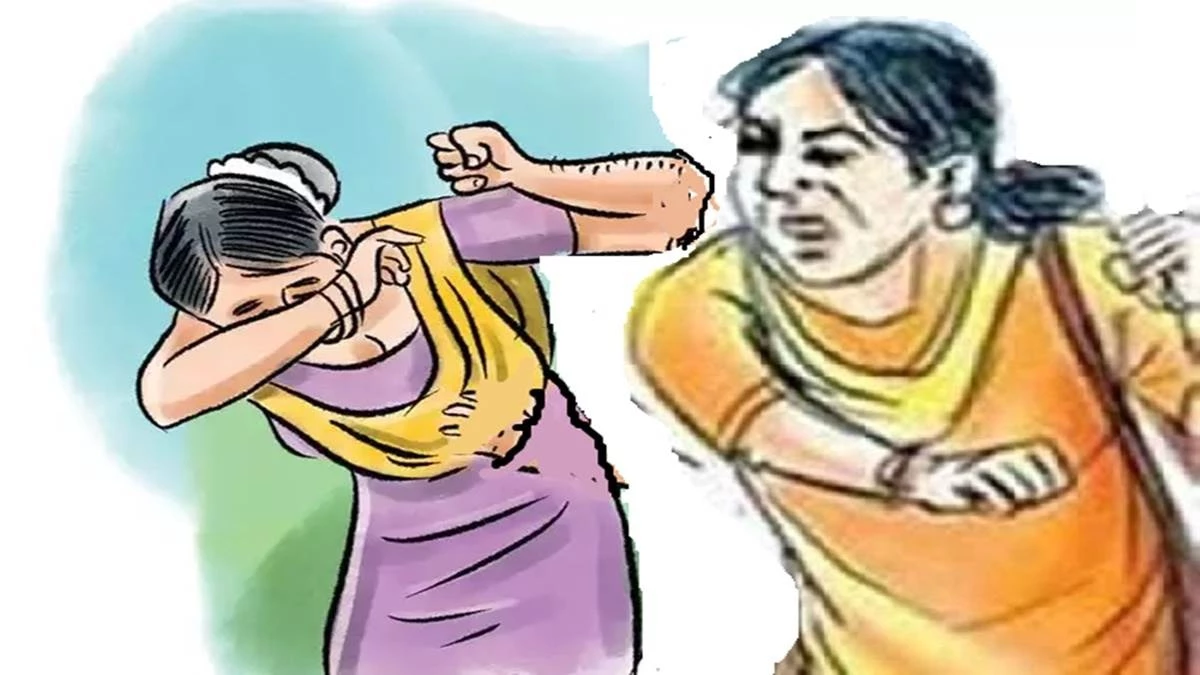 कोर्ट रूम में महिला पक्षकार और वकील के बीच जमकर हाथापाई, जज ने देखा तो दंग रह गए