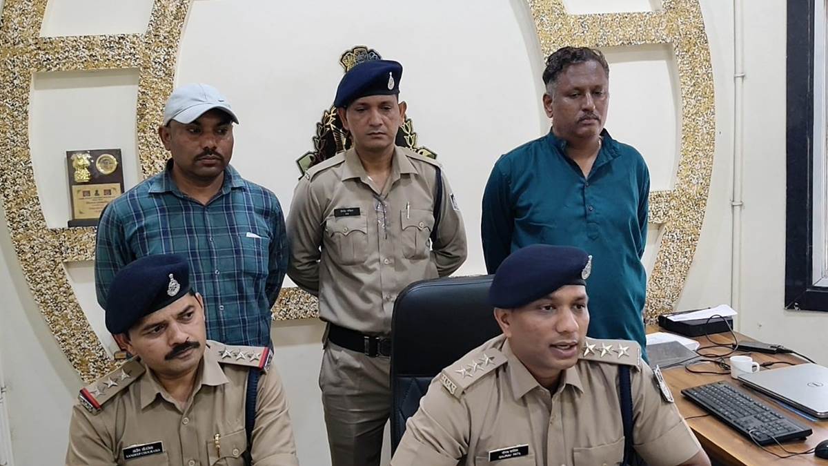 पता लगा लिया था महिला रोज सुबह मंदिर जाती है, चंद मिनट में पायल, सोने की अंगूठी, बाली और टॉप्स चोरी