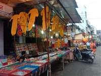 कन्हैया के जन्मोत्सव को लेकर बाजार सजकर तैयार, छत्र योग में होगा जन्म