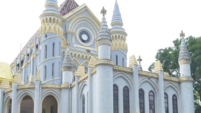 जबलपुर जिला कोर्ट में पहचान से इनकार, निलंबित सीएसपी नेहा पच्चीसिया ने हाई कोर्ट में बोला- पति-पत्नी की तरह रहते थे