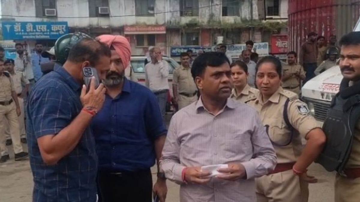 रीवा की बेटी कल्पना और नवजात की मौत के बाद पिता को ले गई पुलिस, आईसीयू में भर्ती