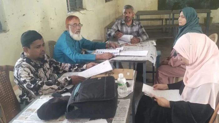 SIR In MP: भोपाल के 4.5 लाख 'लापता' वोटर्स की तलाश तेज, 2900 बीएलओ मैदान में, अब तक 71 हजार नाम फिर जोड़े गए