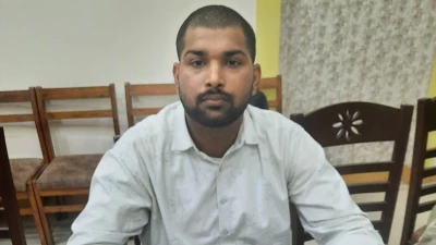 कुंडम के पटवारी ने बही बनाने के लिए मांगी रिश्वत … ढाबे में बैठकर गिन रहा था नोट, लोकायुक्त को देखते ही रुपये फेंककर भागा कुंडम के पटवारी ने बही बनाने के लिए मांगी रिश्वत … ढाबे में बैठकर गिन रहा था नोट, लोकायुक्त को देखते ही रुपये फेंककर भागा