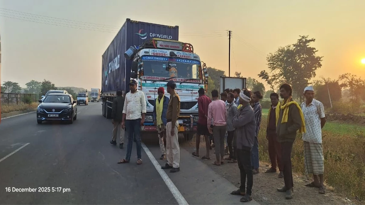 बड़वानी: महाराष्ट्र से लौट रहे बाइक सवार दंपती को कंटेनर ने मारी टक्कर, पति की मौत