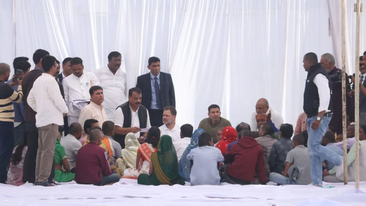 'बच्चे की पढ़ाई का ध्यान रखना, मैं खड़ा हूं', राहुल गांधी ने शिवाय के माता-पिता को दिया मदद का भरोसा