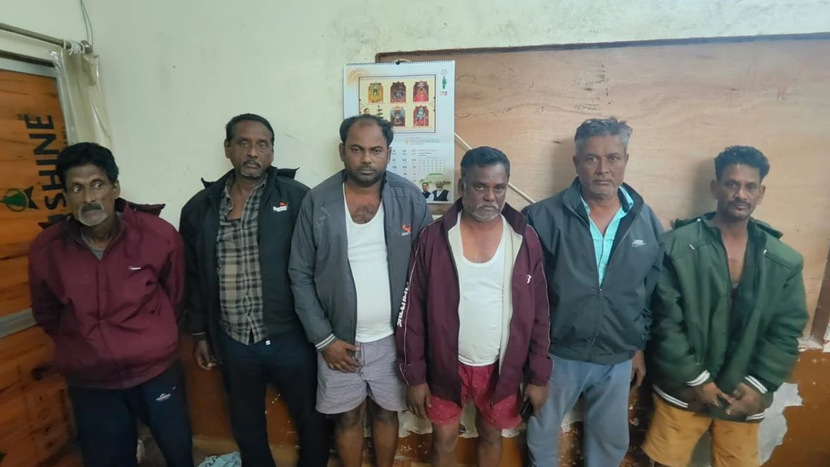 त्रिची के 'रामजी नगर गिरोह' का रायपुर पुलिस ने किया अंत, 6 शातिर चोर गिरफ्तार, कार का कांच तोड़कर उड़ाते थे लाखों रुपये