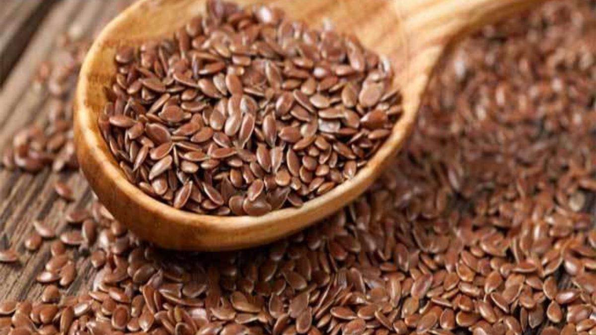 Flaxseed Benefits: कोलेस्ट्रॉल से लेकर कई बीमारियों में रामबाण है अलसी  हैरान कर देंगे इस बीज के गुण - Flaxseed this seed is a panacea for many  diseases ranging from cholesterol to