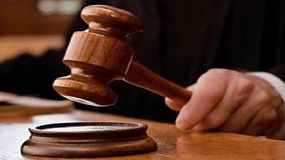 Indore Special Court: कोचिंग से लौट रही नाबालिग से दुष्कर्म करने वाले दो दुष्कर्मियों को उम्रकैद