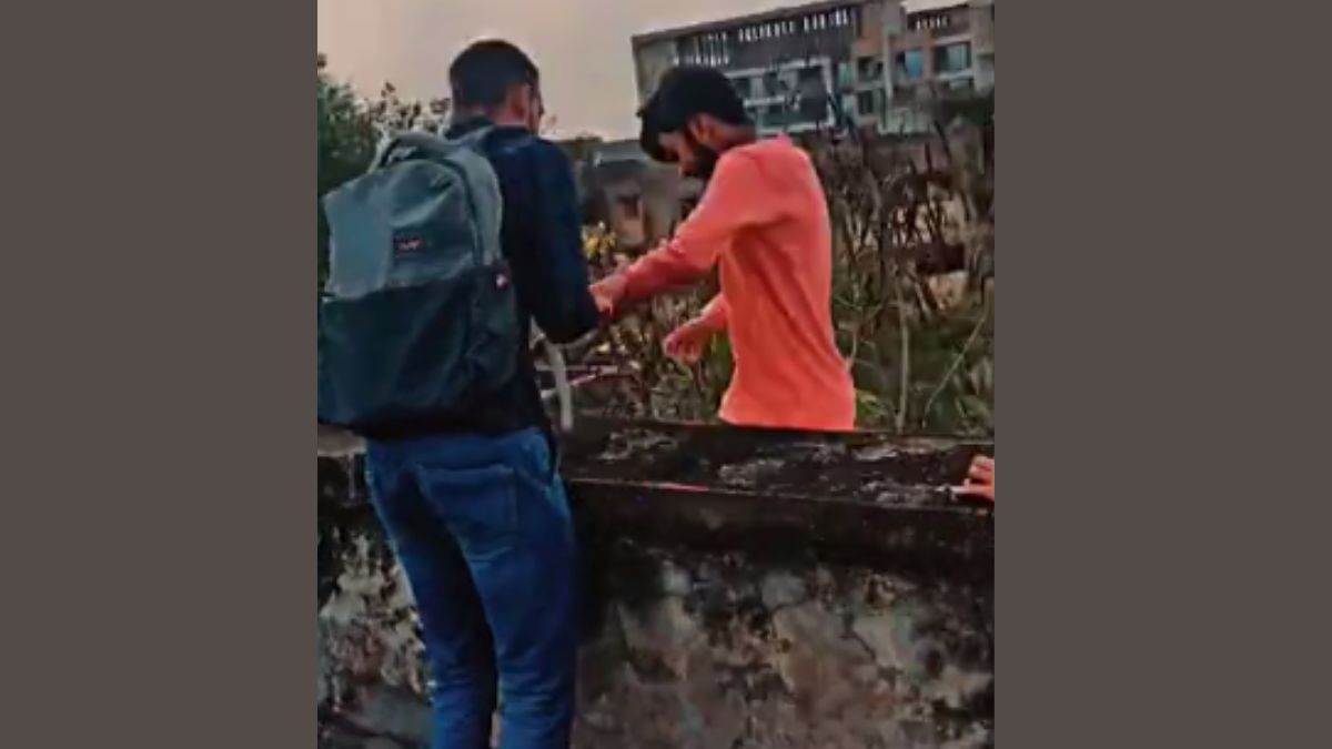 Bilaspur Crime News: वीडियो रील बना रहा छात्र कालेज की छत से गिरा, अस्पताल पहुंचने से पहले मौत