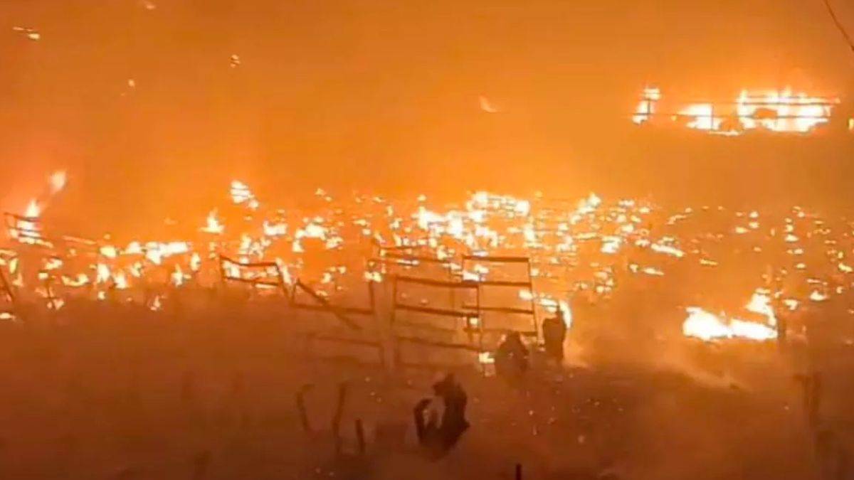 शाहजहांपुर में शो खत्म होने के 15 मिनट बाद मल्टीप्लेक्स में लगी आग, घनी आबादी में मची अफरातफरी