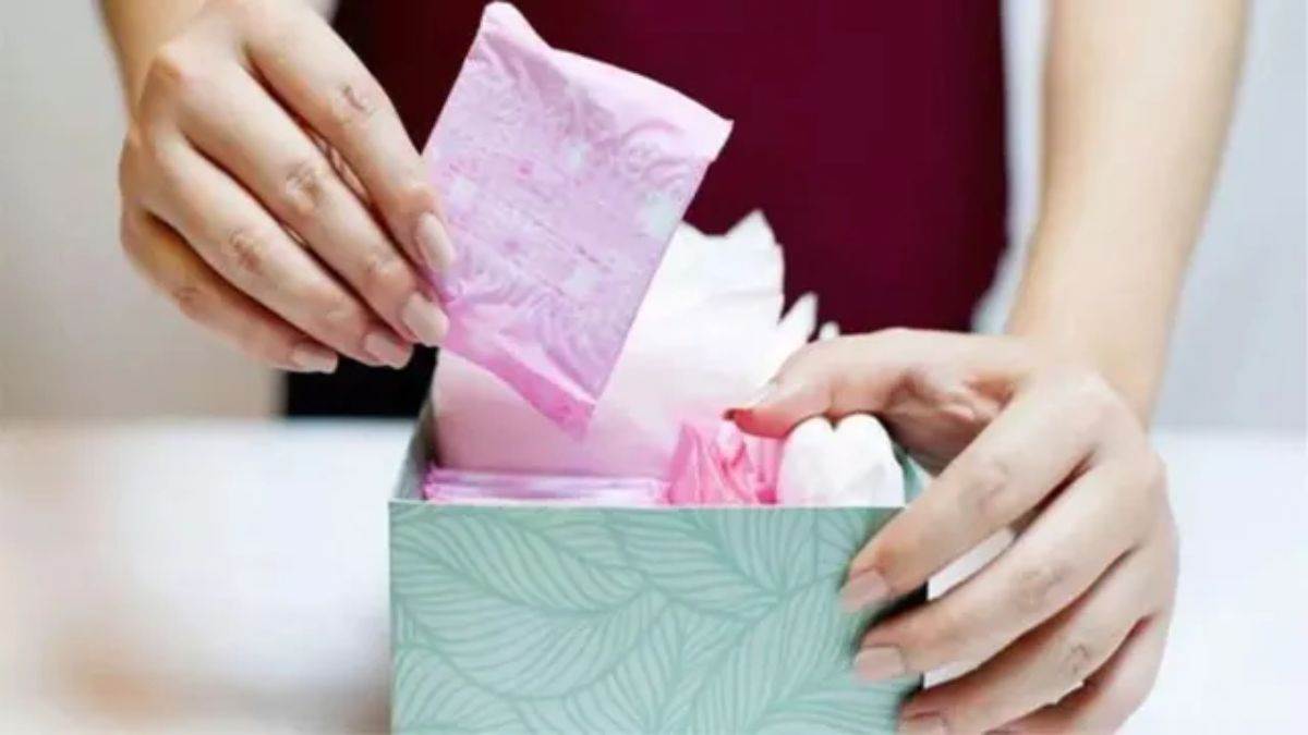 पाकिस्तान में अब सस्ता होगा सैनिटरी पैड, बजट में रखा प्रस्ताव, महिलाओं को मिलेगी बड़ी राहत