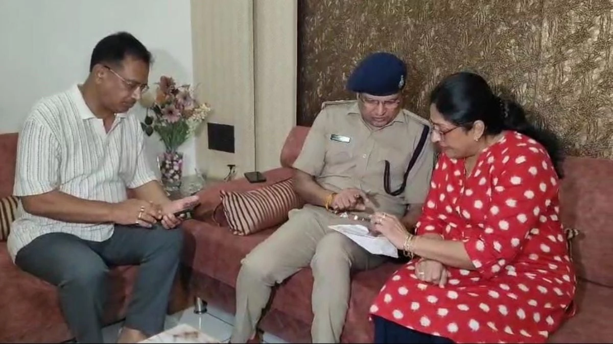 ‘आपके खिलाफ 24 केस दर्ज हैं’ कहकर Indore में महिला को किया Digital Arrest