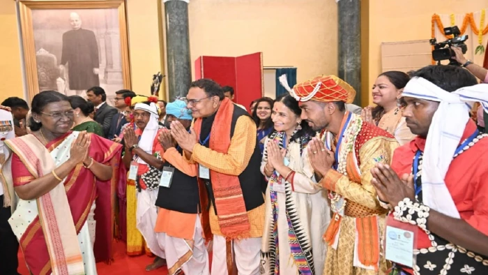 राष्ट्रपति भवन में बिखरी छत्तीसगढ़ की लोक संस्कृति की छटा, विदेशी अतिथियों को भाई देश की लोकधुन