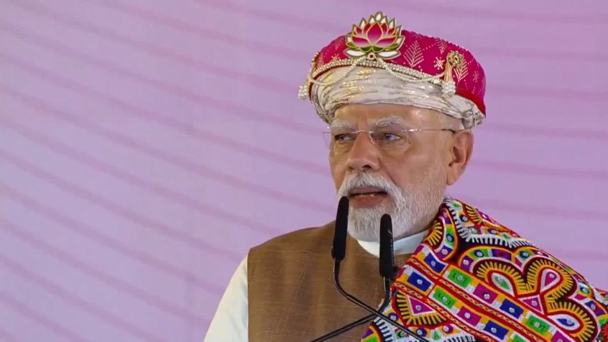 'ऑपरेशन सिंदूर के बाद पाक में रो रहे आतंकी...', यहां पढ़ें पीएम मोदी के धार में दिए भाषण की 10 बड़ी बातें