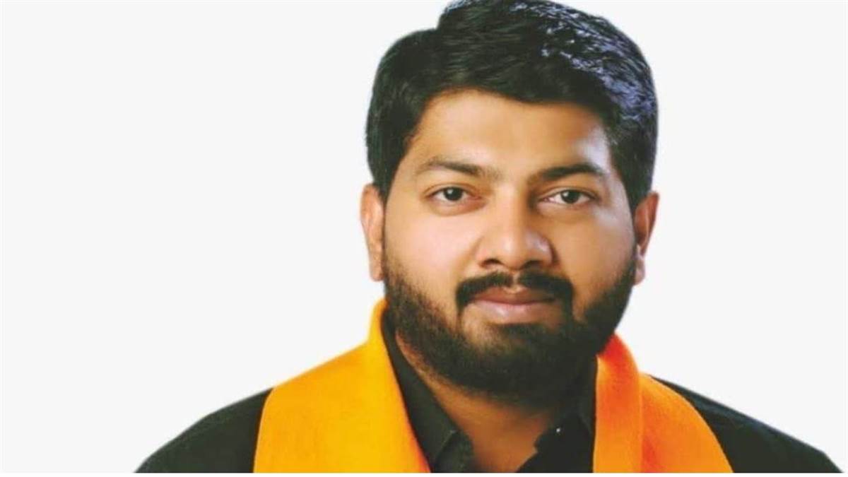 EOW में शिकायत के बाद हरकत में आई भाजपा, छत्तीसगढ़ अल्पपसंख्यक मोर्चा के इस बड़े पदाधिकारी पर की ये कार्रवाई