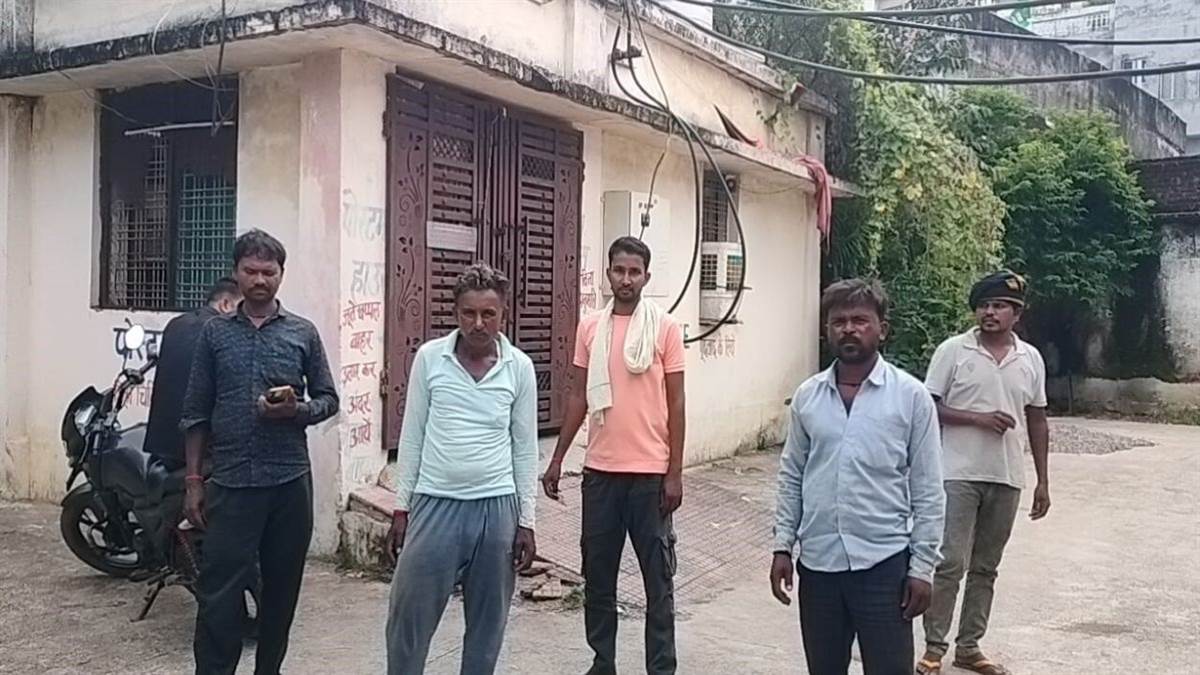 छतरपुर में एंबुलेंस ड्राइवर की मनमानी, ग्वालियर के बदले झांसी छोड़ा; इलाज के दौरान नाबालिग की मौत